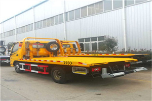 阿勒泰地区附近拖车救援搭电